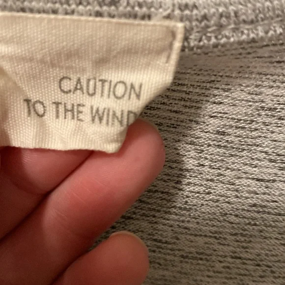 [Caution to the Wind] Short Cap Sleeve Wrap Tie V-Neck Shirt Women’s Sz Large - Picture 7 of 8